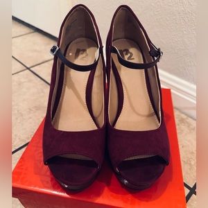 r2 Footwear Juliete Wine Size 8